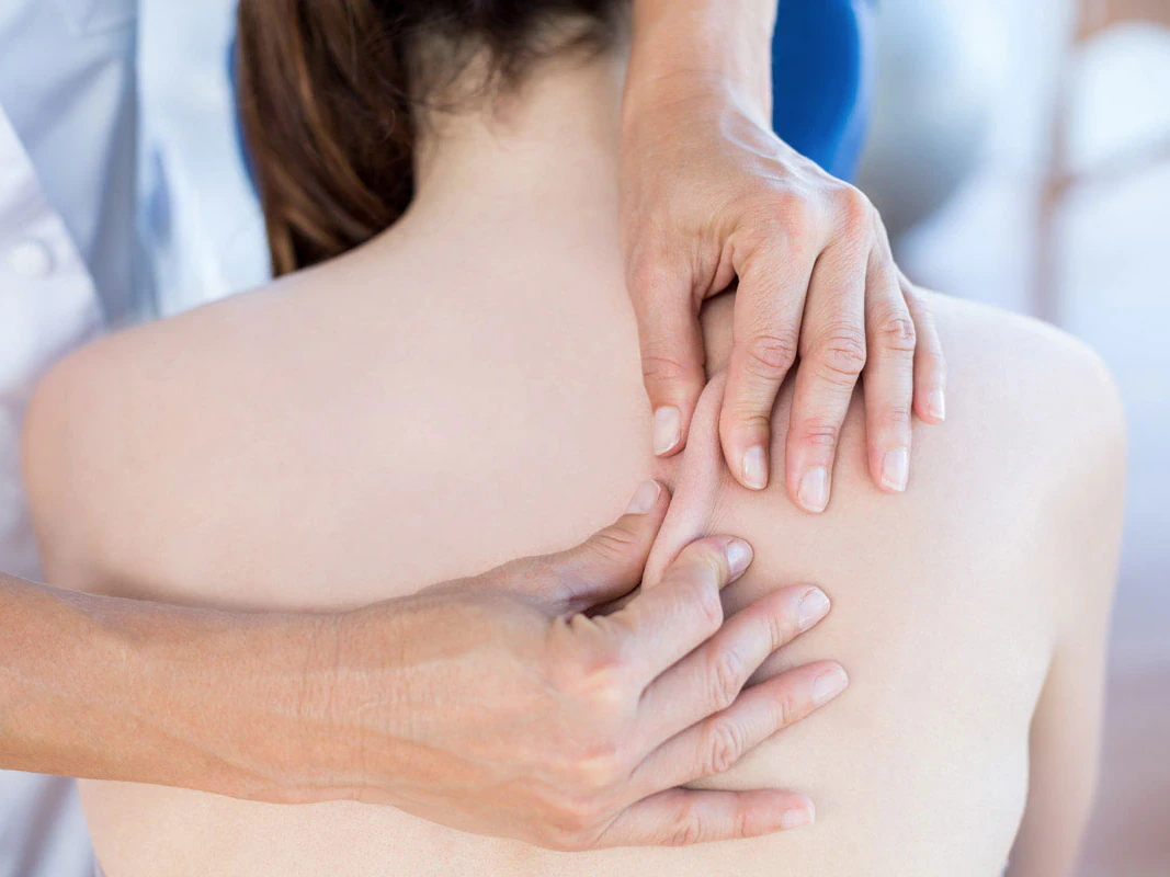 Behandlung der Rückenmuskulatur bei Rückenschmerzen – Massage Zentrum Bülach